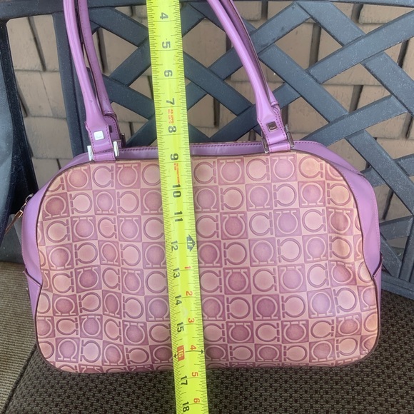 SALVATORE FERRAGAMO LAVENDER GANCINI SHOULDER BAG/PURSE - Picture 14 of 15